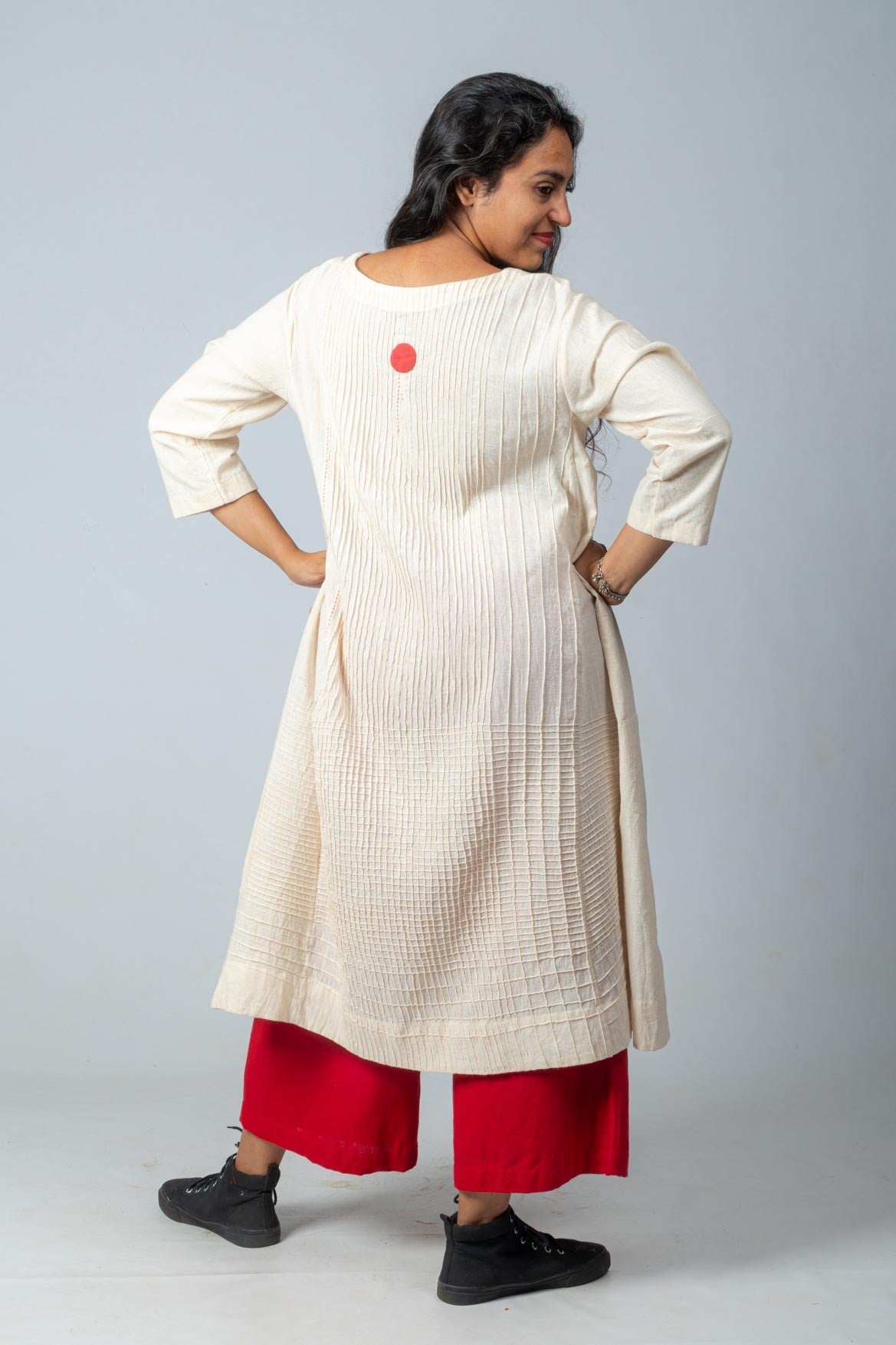 Set of 2- Ecru Hand Spun Organic Cotton Pocketed Pintuck Top & Red Pants