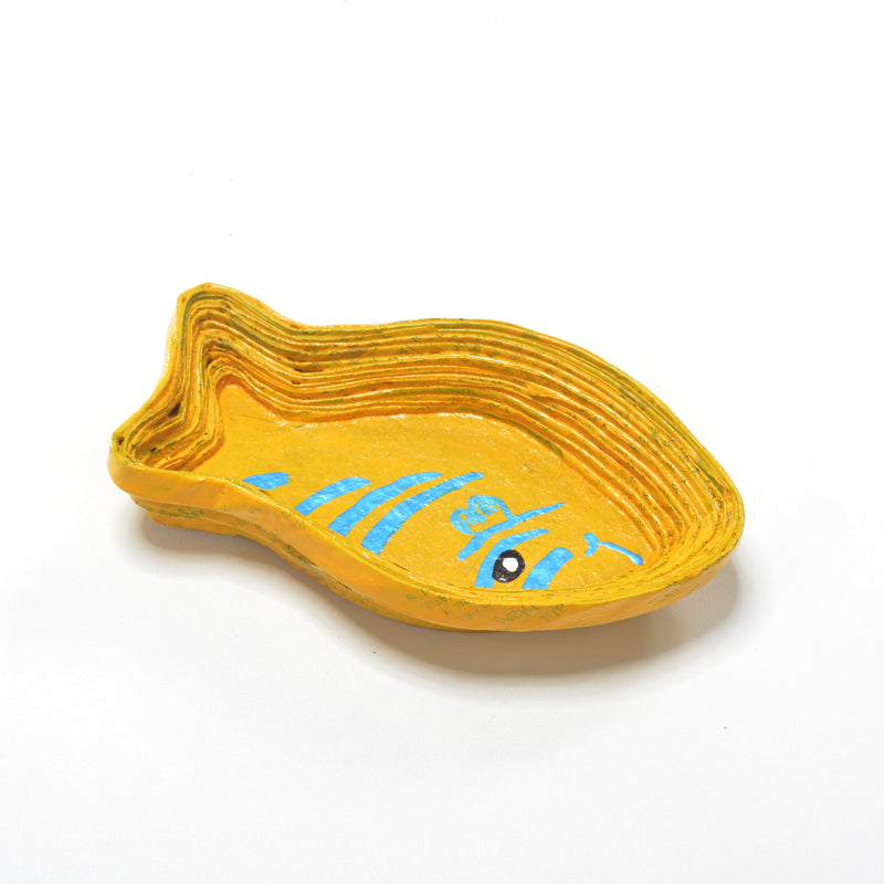 Upcycled Coiled Newspaper Fish Trays