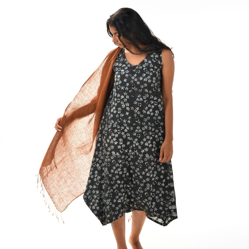 V Dress – Black Grey Batik Cotton
