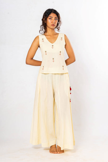 Set of 4- Off White Medicinal Neem Dyed Organic Cotton Set