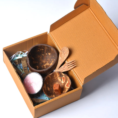 Handmade Coconut Shell Gift Hamper – With Candle