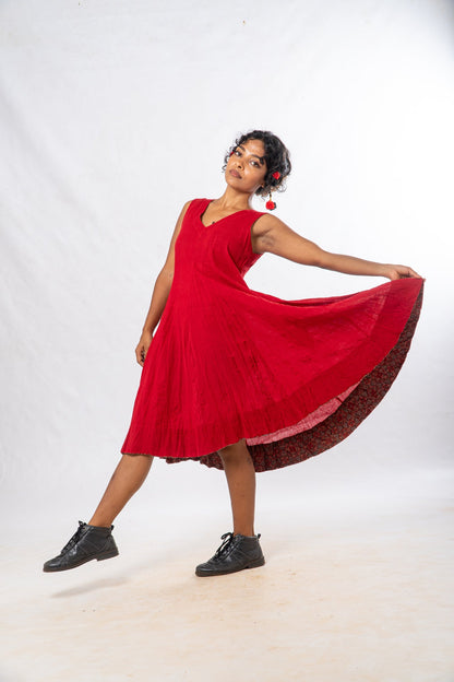 Red Crinkled Cotton Sleeveless Midi Dress