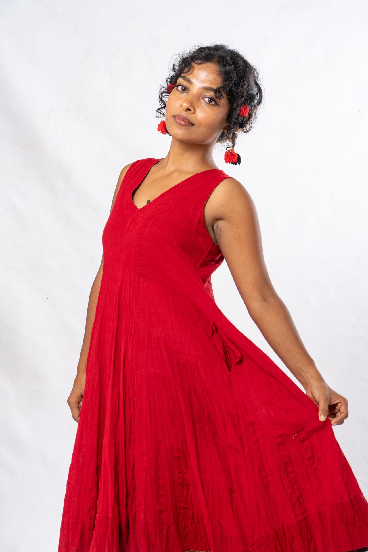 Red Crinkled Cotton Sleeveless Midi Dress