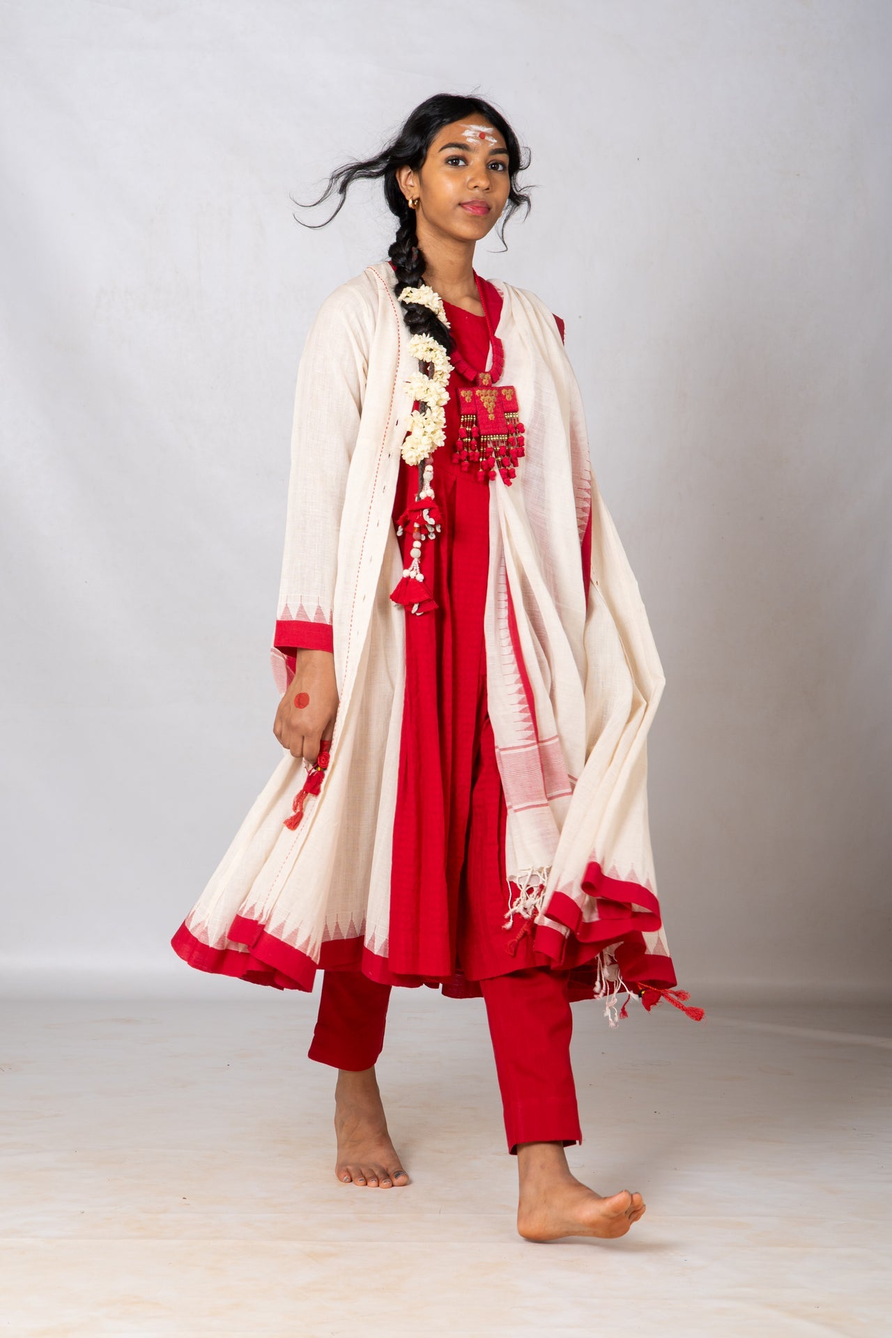 Set of 4-Red, Kora khadi Temple border Festive ensemble