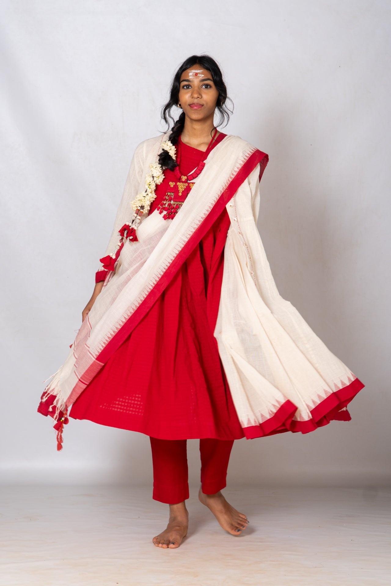 Set of 4-Red, Kora khadi Temple border Festive ensemble