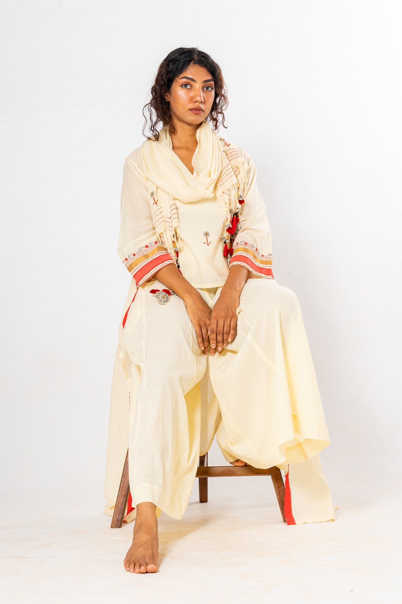 Set of 4- Off White Medicinal Neem Dyed Organic Cotton Set