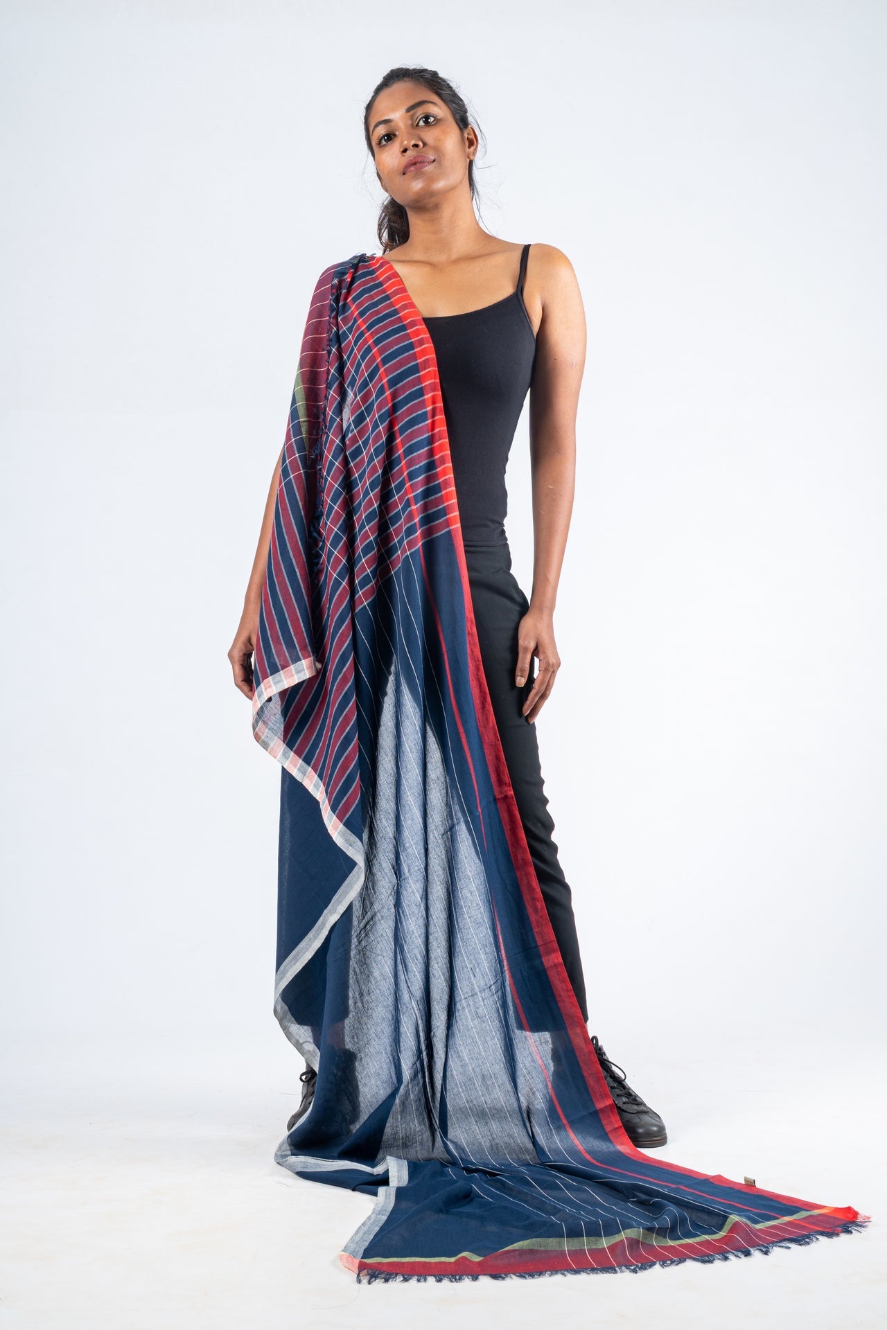 Handwoven Organic Cotton Scarf - PANCHU - Upasana Auroville