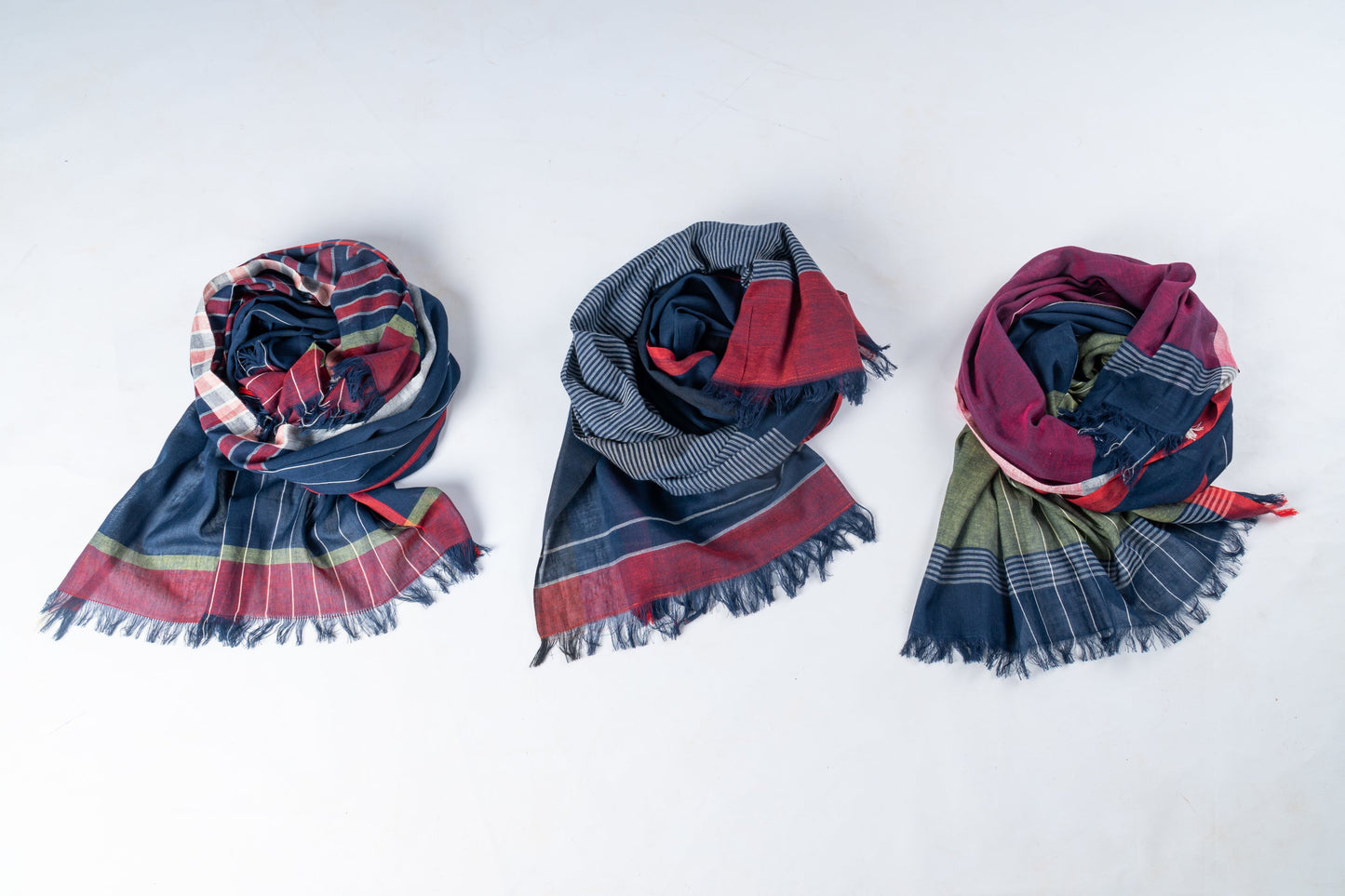 Handwoven Organic Cotton Scarf - PANCHU - Upasana Auroville