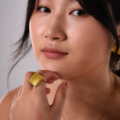 Square Shaped-Ring-Large (Gold-in-Glass)
